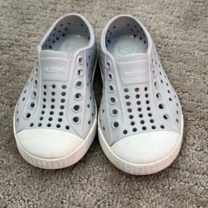 Native Shoes Gray Size 6 Little Kids